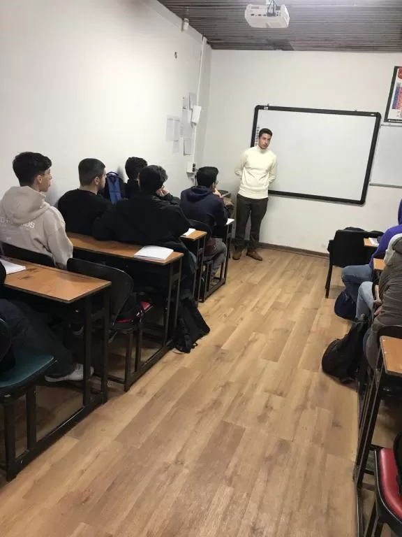 دبیرستان دوره دوم