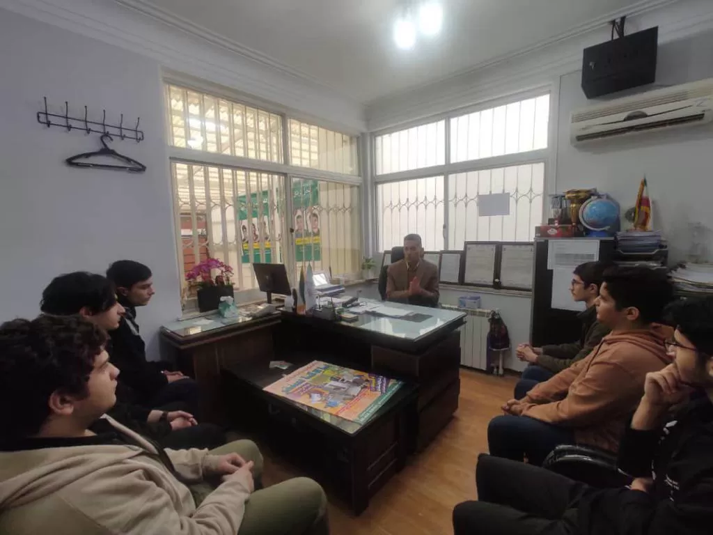 دانش آموزان پایه یازدهم