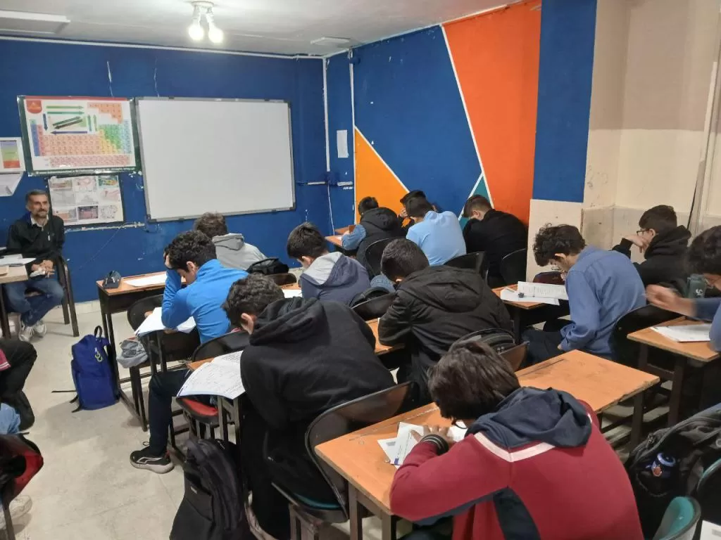 دبیرستان دوره اول