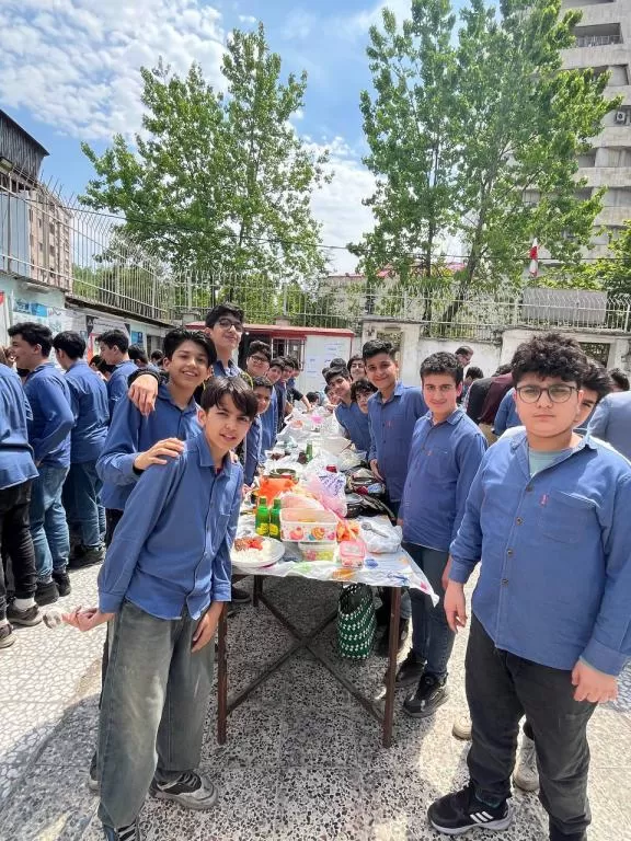 صجبانه در مدرسه