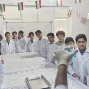 آزمایشگاه شیمی مدرسه