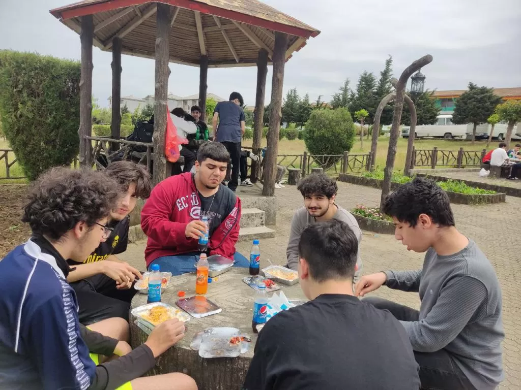 غذا در مدرسه