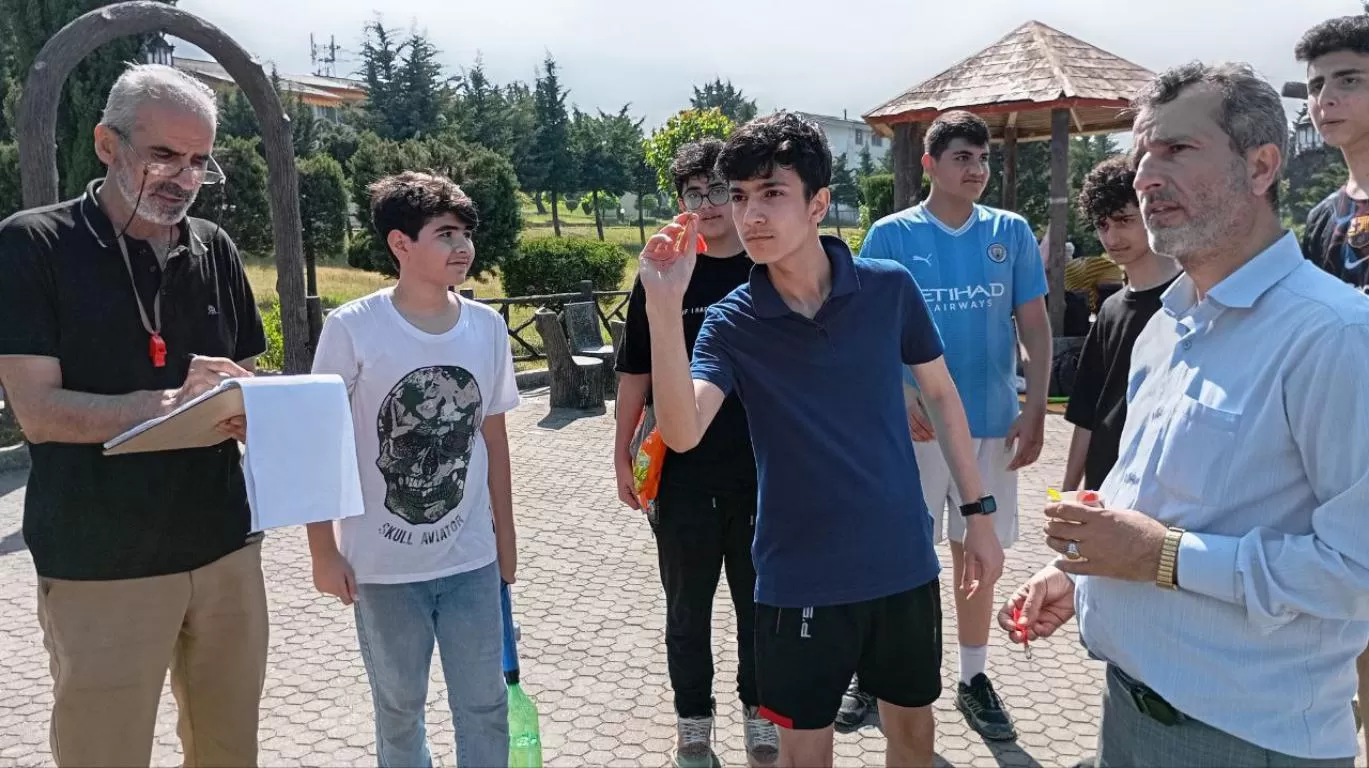 دبیرستان بهارستان