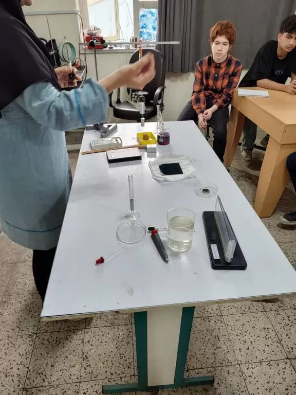 دانشآموزان بهارستان در مسیر علم و پژوهش