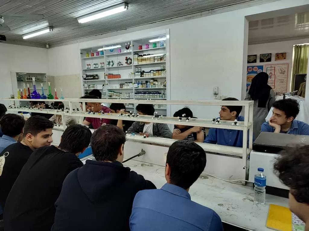 آزمایشگاه رشت