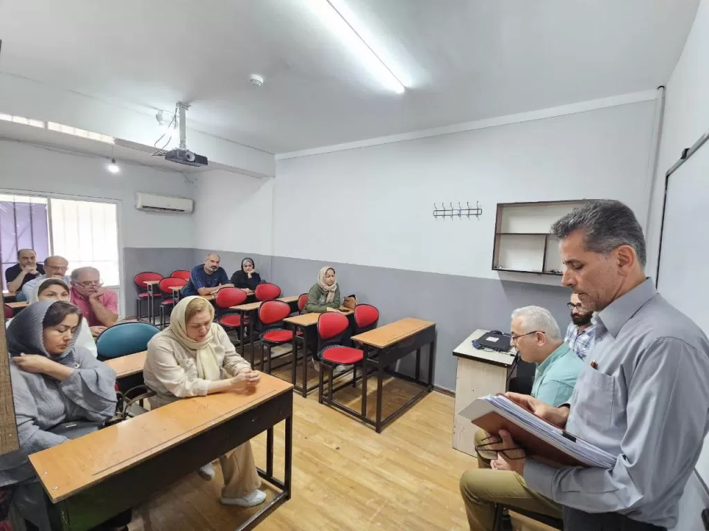 جهاندیده مدیر مدرسه