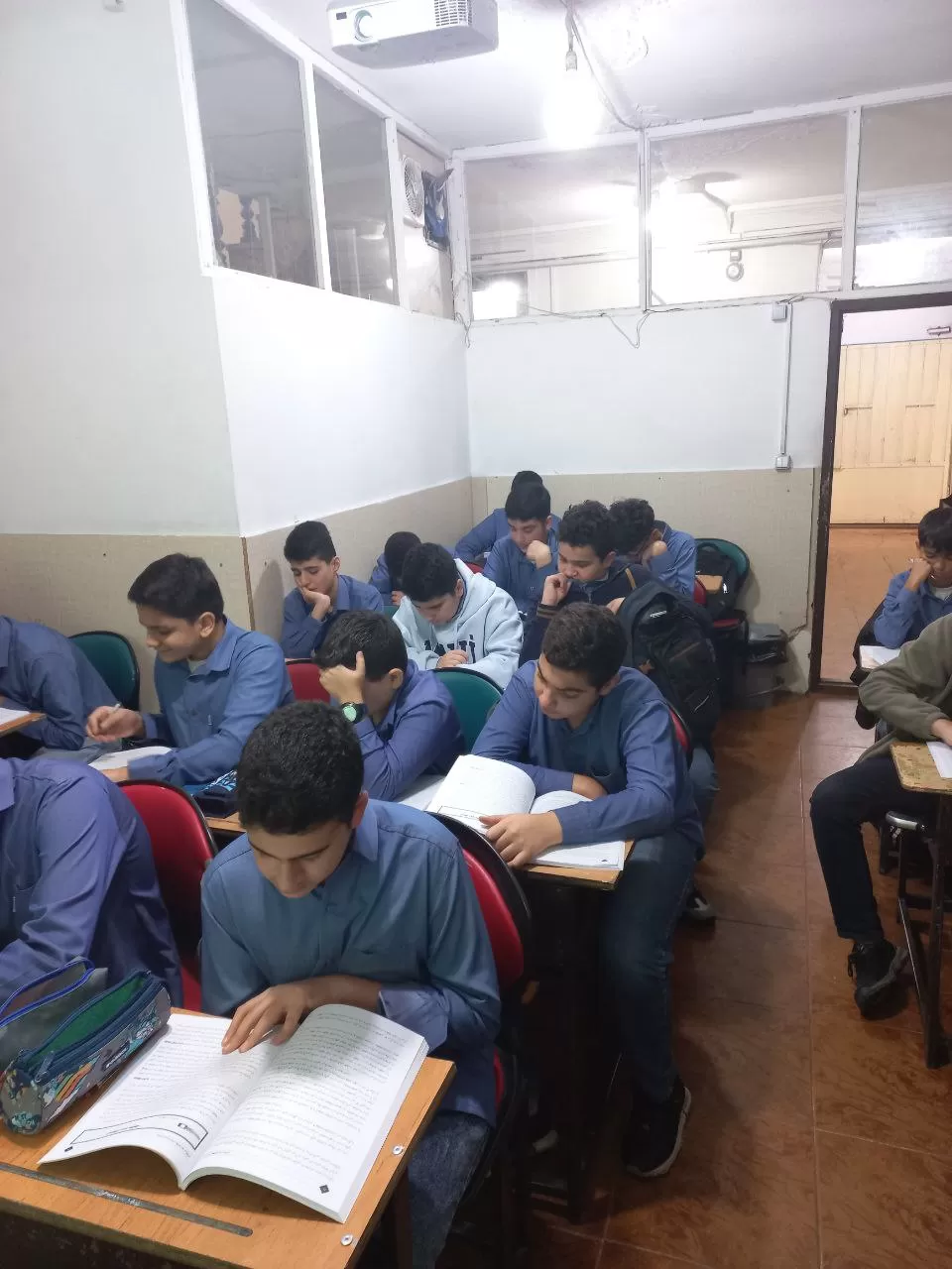 کلاس درس روز اول مهر رشت