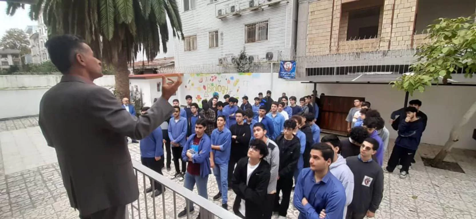 بهترین دبیرستان پسرانه رشت