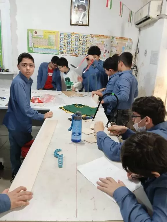 کار و فناوری مدرسه رشت