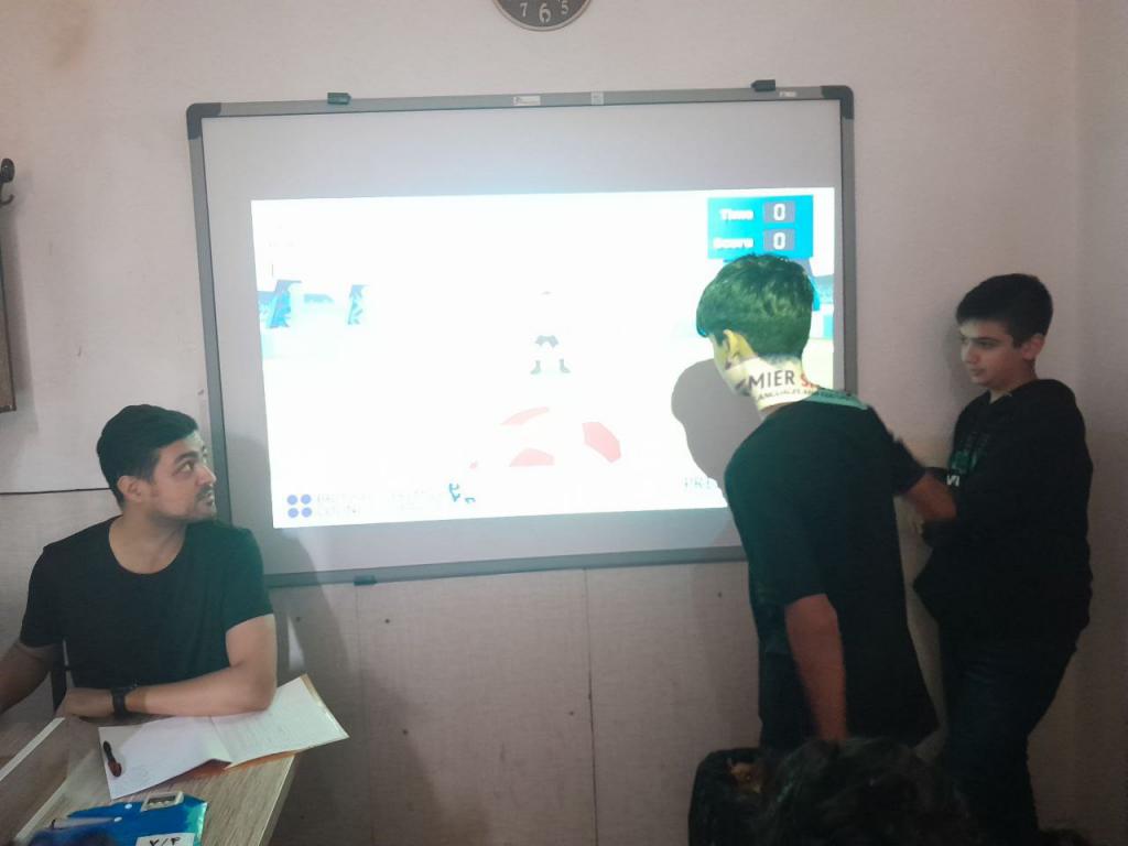 مسابقات زبان در مدرسه