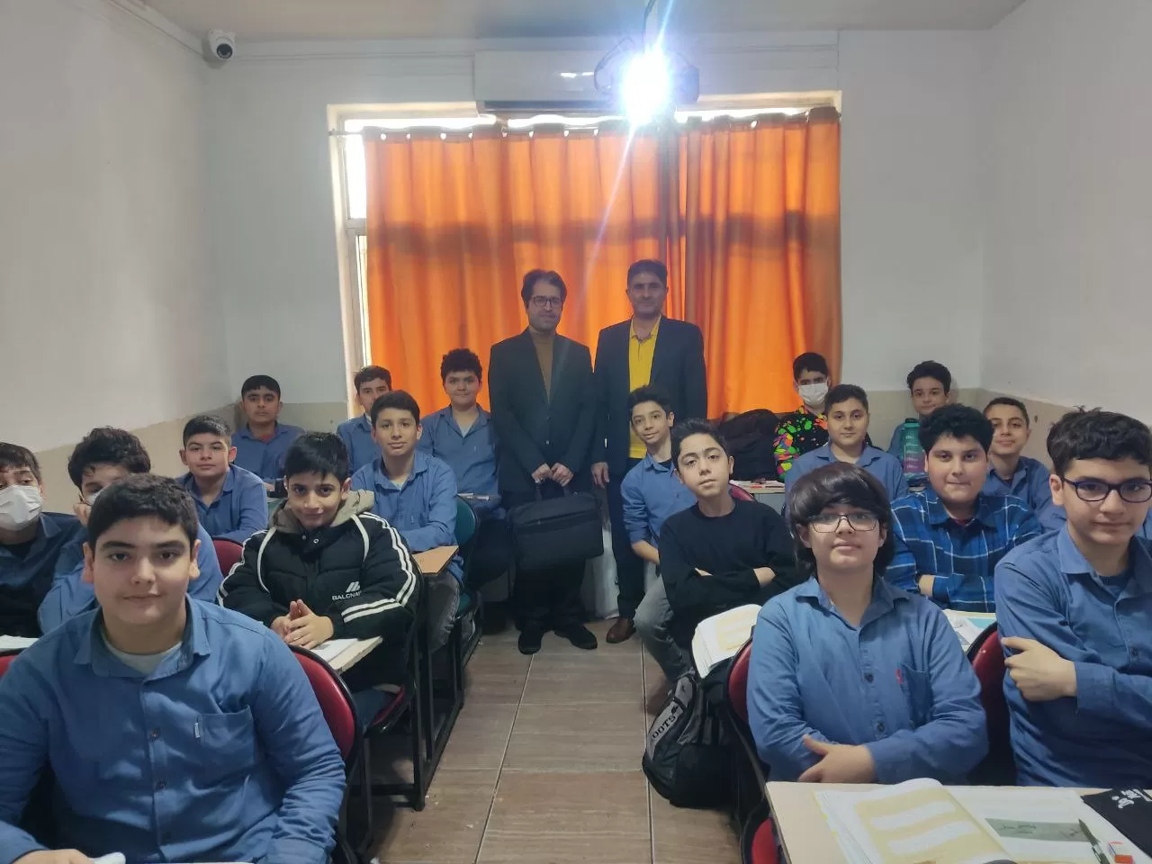 دبیرستان بهارستان دوره دوم